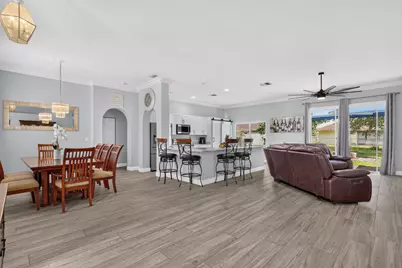 422 SW Tulip Boulevard, Port Saint Lucie, FL 34953 - Photo 5
