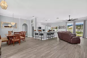 422 SW Tulip Blvd, Port Saint Lucie, FL 34953 - Photo 5