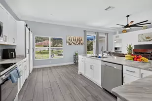 422 SW Tulip Blvd, Port Saint Lucie, FL 34953 - Photo 21