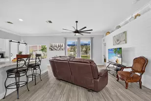 422 SW Tulip Blvd, Port Saint Lucie, FL 34953 - Photo 11