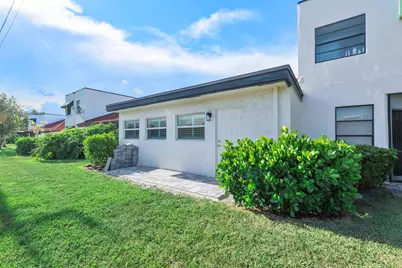 273 NW 36th Avenue, Deerfield Beach, FL 33442 - Photo 27