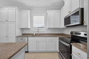 9907 SW Trumpet Tree Cir, Port Saint Lucie, FL 34987 - Photo 21