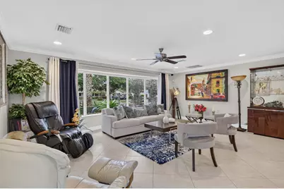 330 SW 75th Avenue, Plantation, FL 33317 - Photo 9