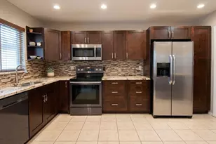 2638 Gately Dr E, West Palm Beach, FL 33415 - Photo 3