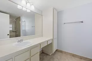 3041 Holiday Springs Blvd, Margate, FL 33063 - Photo 13