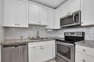 281 Fanshaw G, Boca Raton, FL 33434 - Photo 5
