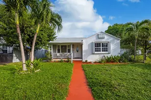 719 Summit Blvd, West Palm Beach, FL 33405 - Photo 1