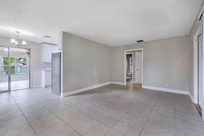 719 Summit Boulevard, West Palm Beach, FL 33405 - Photo 7
