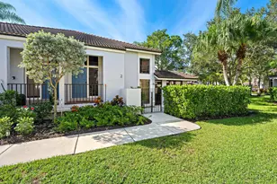 370 Prestwick Cir, Palm Beach Gardens, FL 33418 - Photo 13