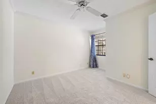 370 Prestwick Cir, Palm Beach Gardens, FL 33418 - Photo 31