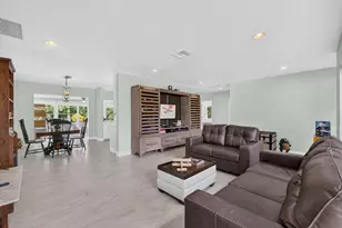 128 Vassar Dr, Lake Worth Beach, FL 33460 - Photo 5