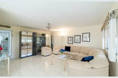 305 Saxony G, Delray Beach, FL 33446 - Photo 13