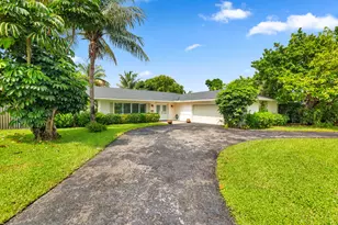 7315 W Lake Dr, West Palm Beach, FL 33406 - Photo 5