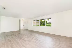 7315 W Lake Dr, West Palm Beach, FL 33406 - Photo 9