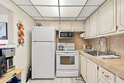 85 Kingswood E, West Palm Beach, FL 33417 - Photo 7