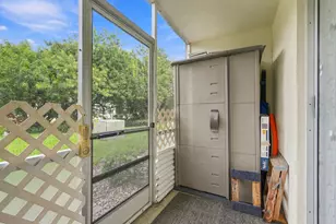 85 Kingswood E, West Palm Beach, FL 33417 - Photo 13