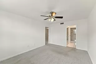 10607 W Clairmont Cir, Tamarac, FL 33321 - Photo 15