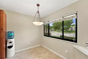 10607 W Clairmont Cir, Tamarac, FL 33321 - Photo 11