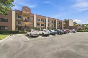 10607 W Clairmont Cir, Tamarac, FL 33321 - Photo 3