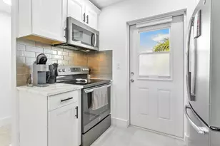 330 N Federal Hwy, Deerfield Beach, FL 33441 - Photo 5