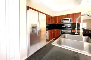 975 SW 143rd, Pembroke Pines, FL 33027 - Photo 5