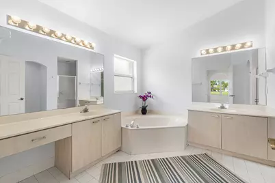 5737 Royal Club Dr. Drive, Boynton Beach, FL 33437 - Photo 21