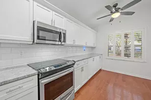 28 Governors Ct, Palm Beach Gardens, FL 33418 - Photo 5