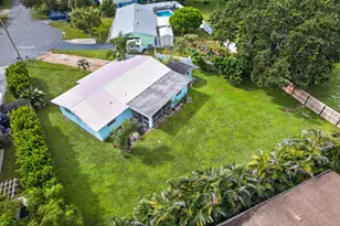 1053 NW Terrace Rd, Stuart, FL 34994 - Photo 5