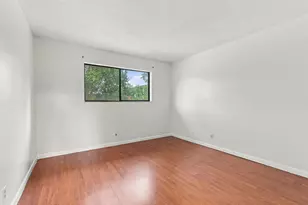 6180 Pine Tree Ln, Tamarac, FL 33319 - Photo 5