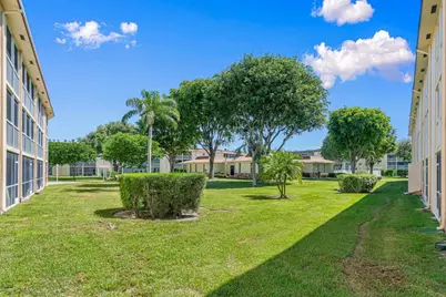 700 Village Green Court #319, Palm Springs, FL 33461 - Photo 25