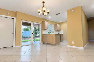 118 Mohigan Cir, Boca Raton, FL 33487 - Photo 5