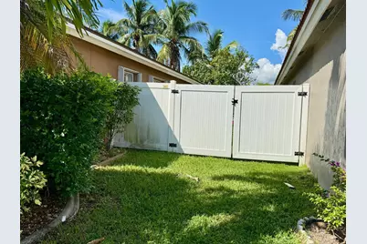 870 NW 166th Avenue, Pembroke Pines, FL 33028 - Photo 5