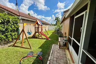 870 NW 166th Ave, Pembroke Pines, FL 33028 - Photo 59