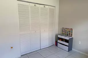 870 NW 166th Ave, Pembroke Pines, FL 33028 - Photo 17