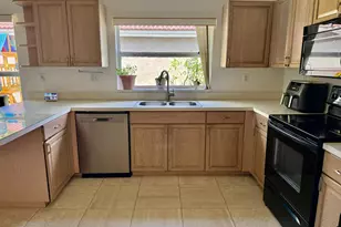 870 NW 166th Ave, Pembroke Pines, FL 33028 - Photo 47