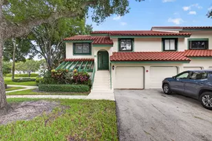 10 Lexington Ln E, Palm Beach Gardens, FL 33418 - Photo 1