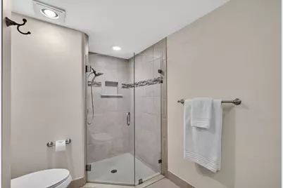 10 Lexington Lane E #A, Palm Beach Gardens, FL 33418 - Photo 17
