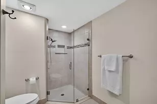 10 Lexington Ln E, Palm Beach Gardens, FL 33418 - Photo 17