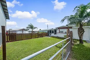 1058 Clark Ln, Moore Haven, FL 33471 - Photo 11