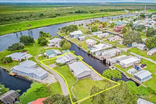 1058 Clark Ln, Moore Haven, FL 33471 - Photo 3