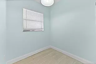 1021 Mockingbird Ln, Plantation, FL 33324 - Photo 9