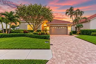 90 Monterey Pointe Dr, Palm Beach Gardens, FL 33418 - Photo 1