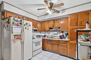 913 Jamaican Dr, West Palm Beach, FL 33415 - Photo 11