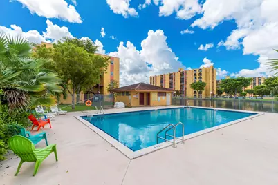 4707 NW 7th Street #110-8, Miami, FL 33126 - Photo 31
