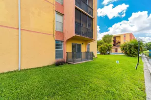 4707 NW 7th St, Miami, FL 33126 - Photo 27
