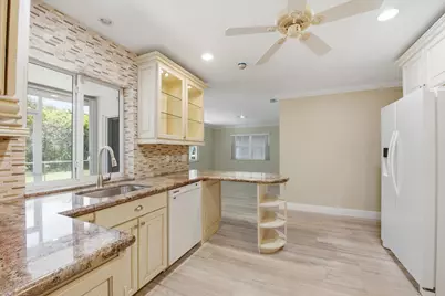 916 Evergreen Drive, North Palm Beach, FL 33408 - Photo 5