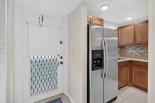 9360 Sunrise Lakes Blvd, Sunrise, FL 33322 - Photo 3