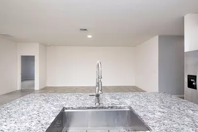 629 Old Country Rd SE, Palm Bay, FL 32909 - Photo 11