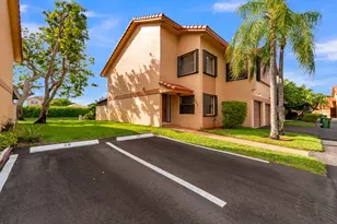 942 SW 113th Terrace, Pembroke Pines, FL 33025 - Photo 5