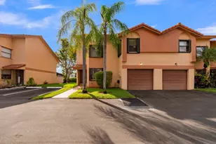 942 SW 113th Terrace, Pembroke Pines, FL 33025 - Photo 1